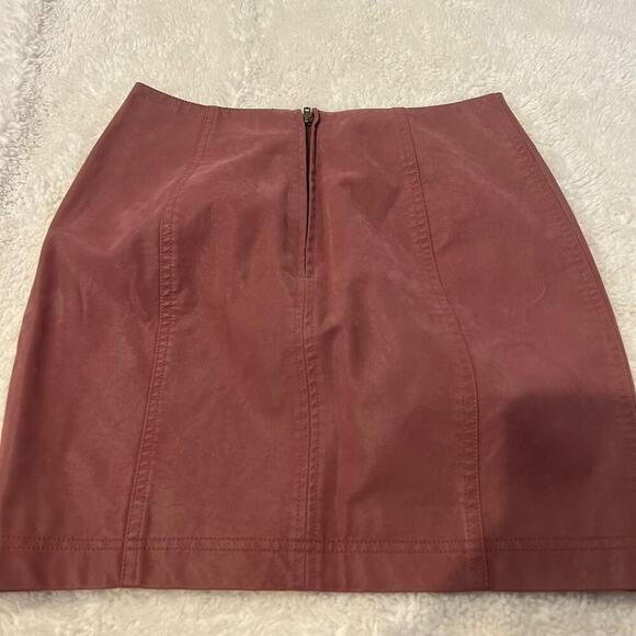 Free People Mini Skirt Faux Leather Mauve Pink Back Zipper Rave Sz 0‎ - Picture 2 of 6